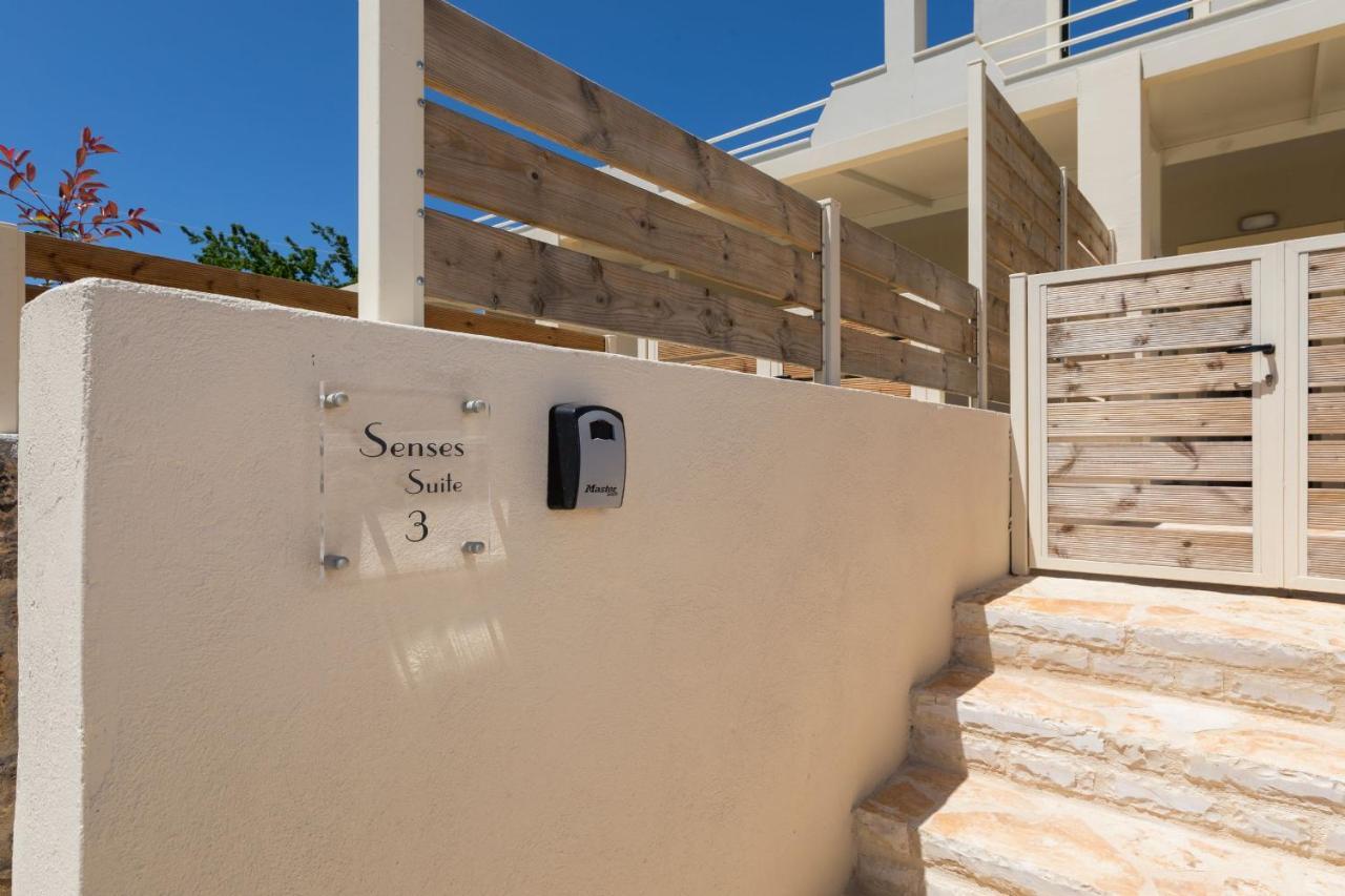 Senses Suites Дасия Екстериор снимка